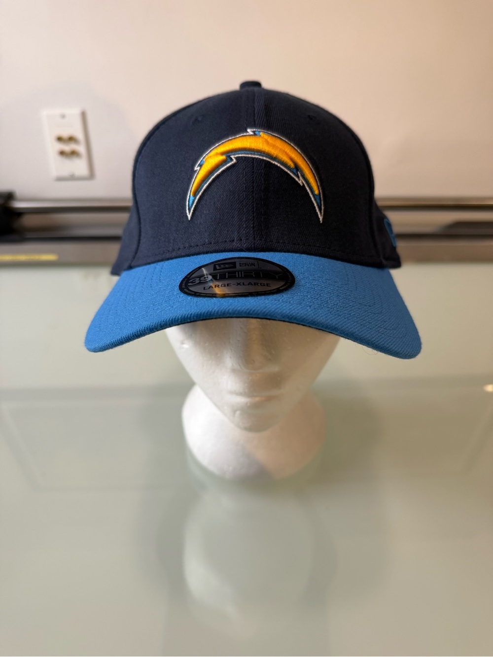 New Era 39THIRTY NFL Chargers Hat L/XL NWT Navy